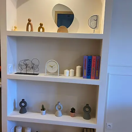3 Pieces Renove Au Coeur Du Vieil Antibes
